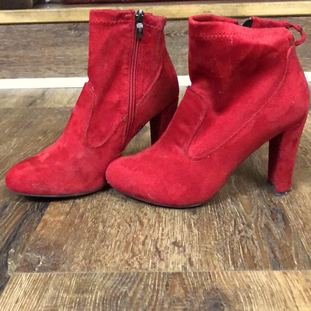 6M red ankle boots